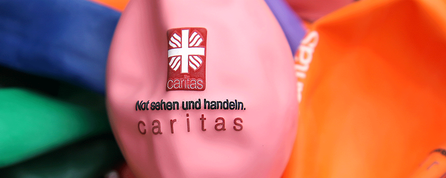 caritas_slider_luftballons_(c)peter_weidemann_pfarrbriefservice